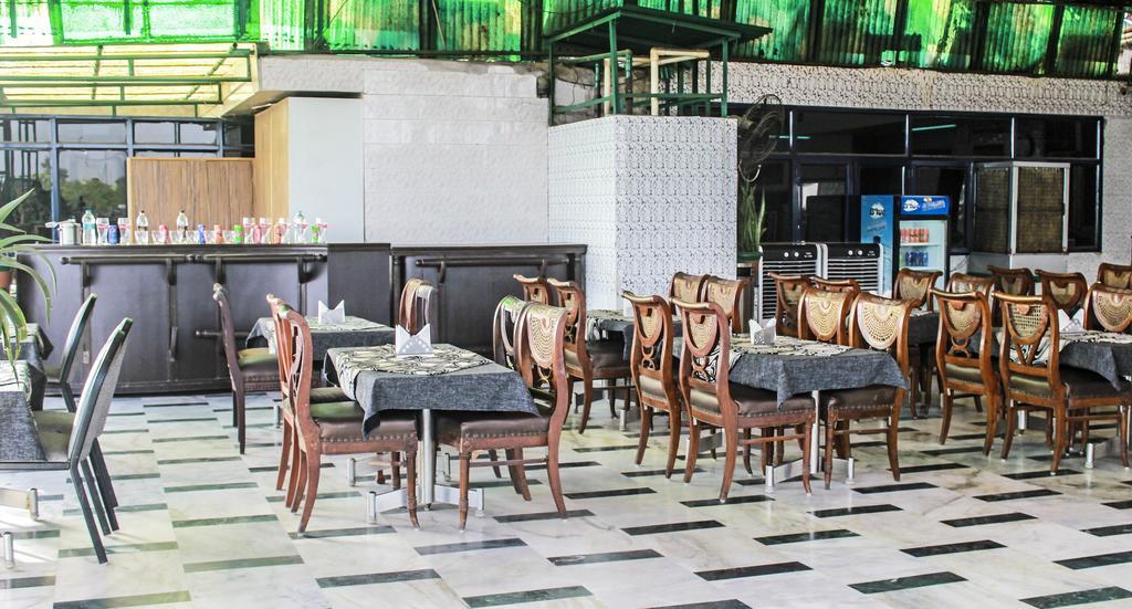 Hotel Arpit Palace Δελχί Εξωτερικό φωτογραφία