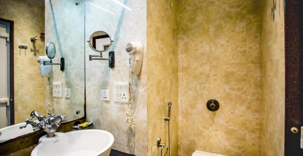 Hotel Arpit Palace Δελχί Εξωτερικό φωτογραφία